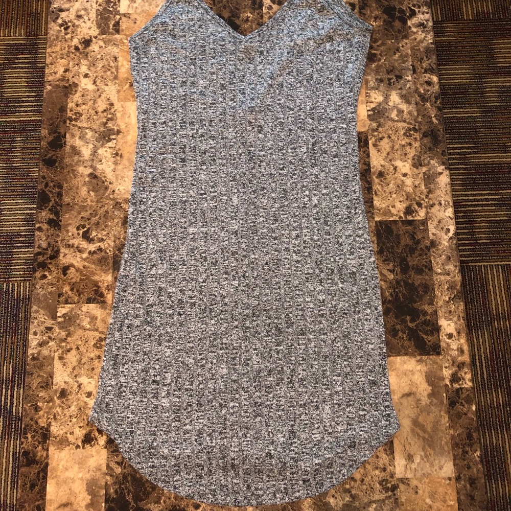 Dress - Picture 4 of 4